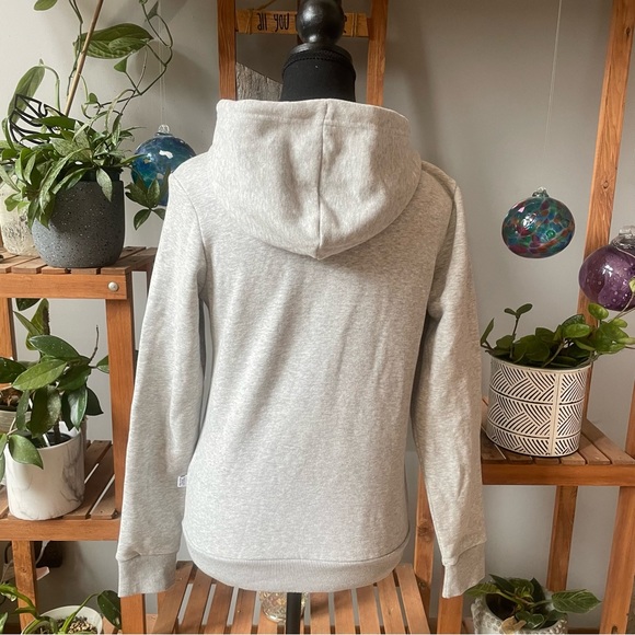 Puma NWOT Light Heather Grey Pullover Hoodie - Picture 6 of 9